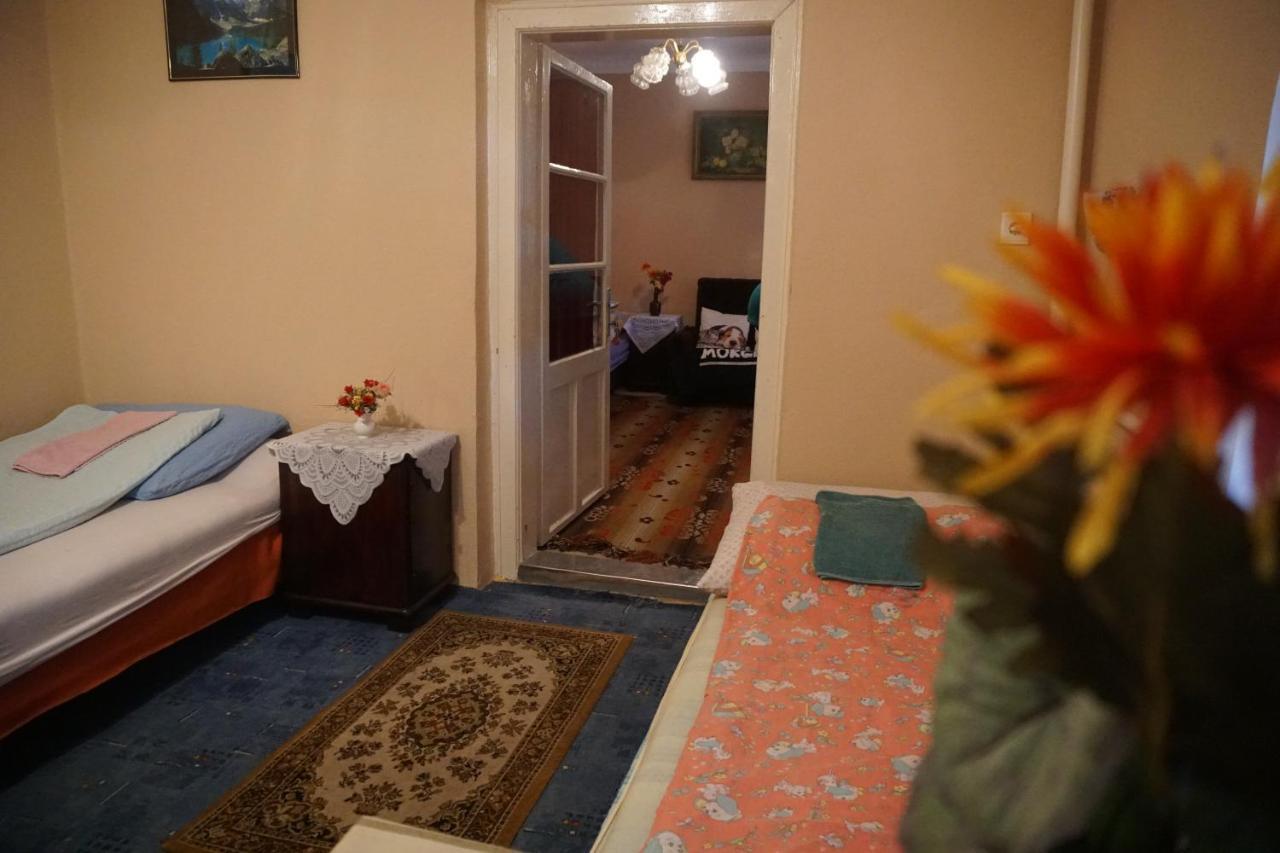 Piri Vendeghaz Hotel Hajduboszormeny Exterior foto