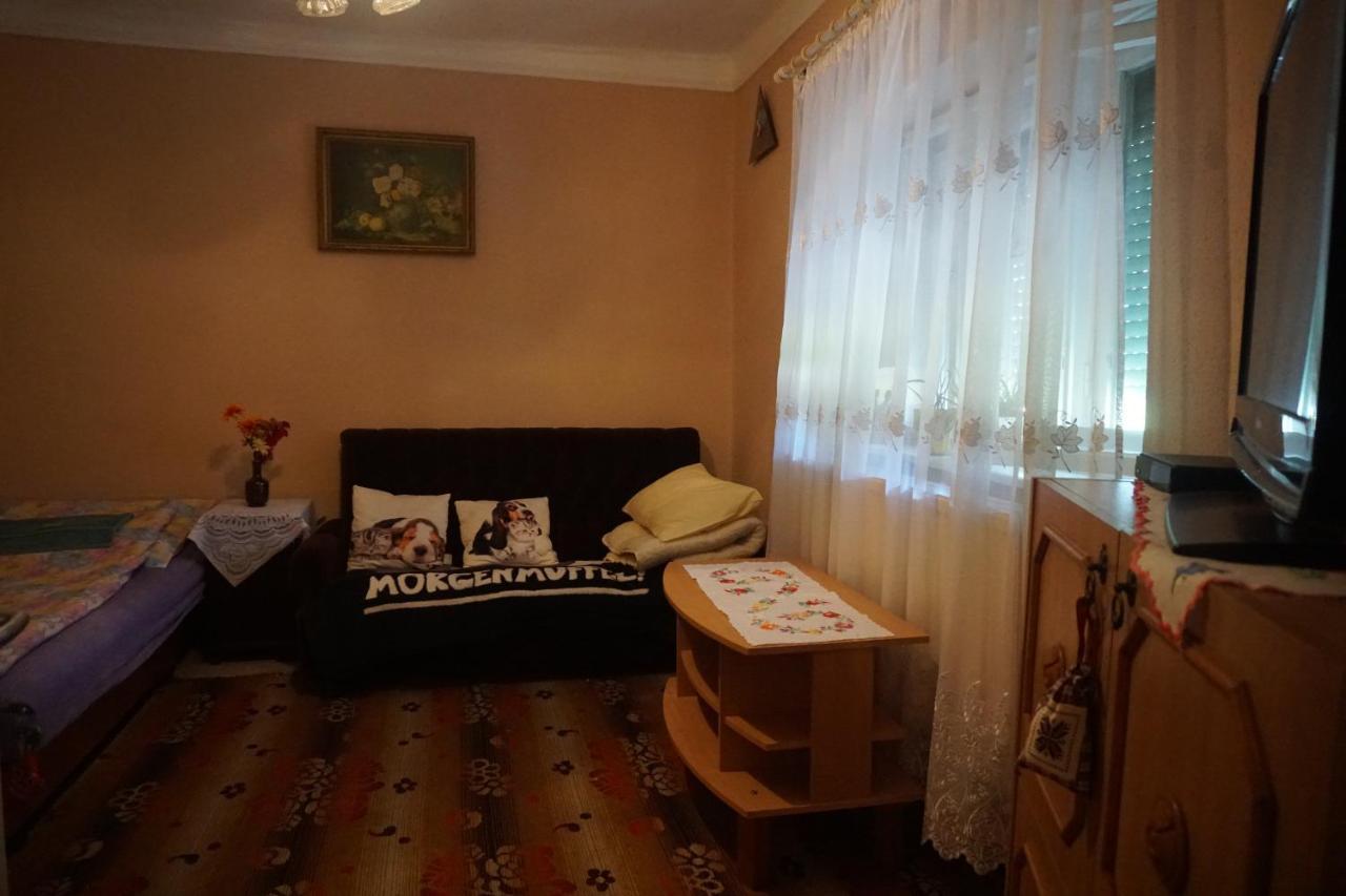 Piri Vendeghaz Hotel Hajduboszormeny Exterior foto