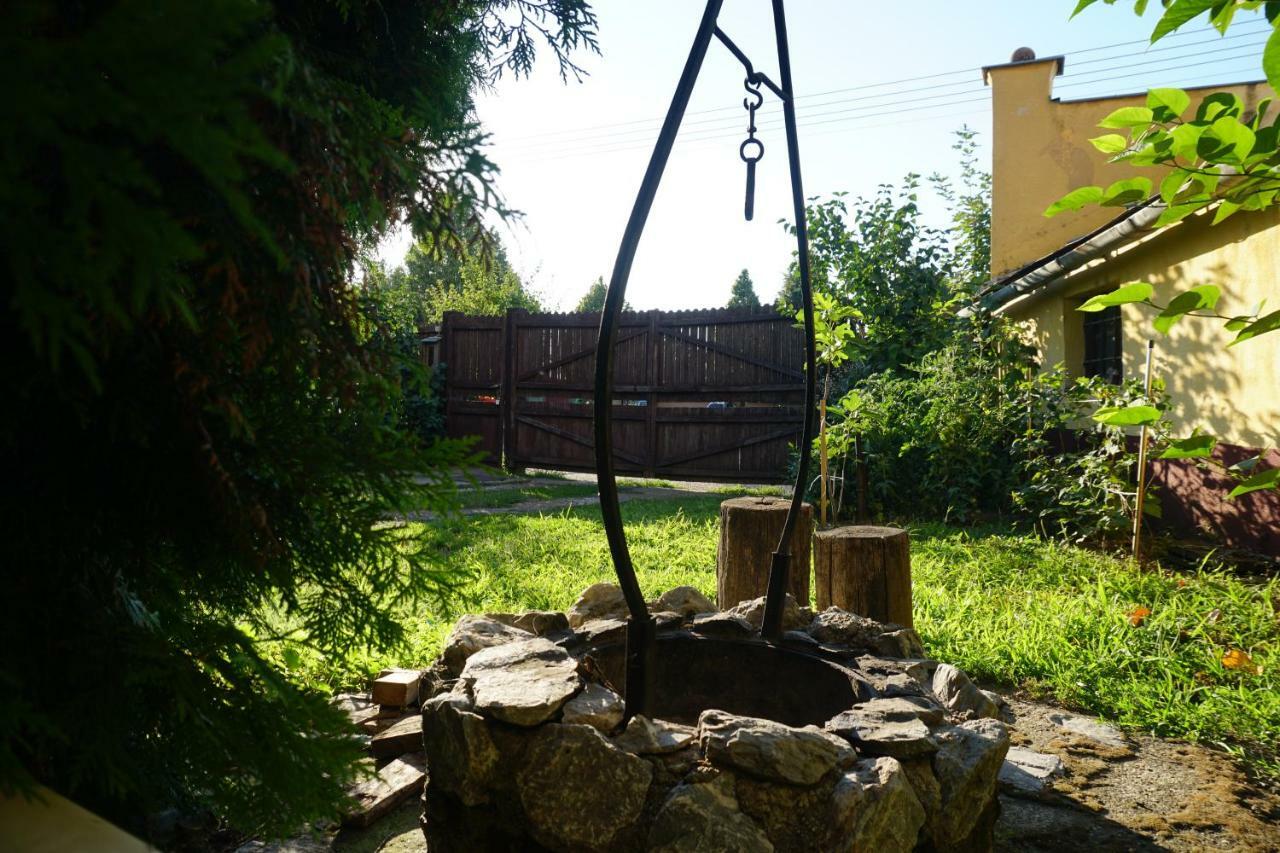 Piri Vendeghaz Hotel Hajduboszormeny Exterior foto